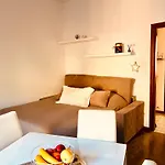 Cristina - Free Private Parking In Medicina, Comfort Premium & Air Conditioning