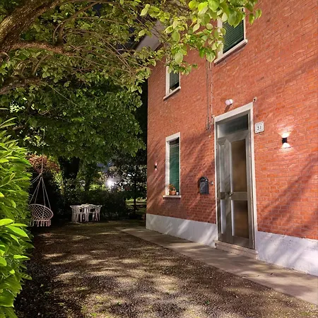 Cristina - Air Conditioning, Garden, Private Parking & Premium Beds