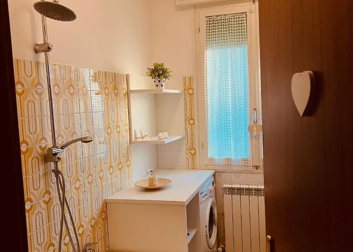 Cristina - Free Private Parking In Medicina, Comfort Premium & Air Conditioning Appartement *