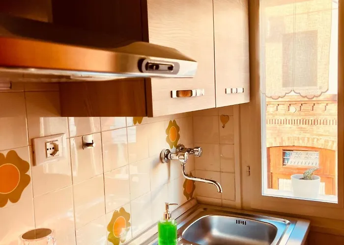 Cristina - Free Private Parking In Medicina, Comfort Premium & Air Conditioning Appartement *