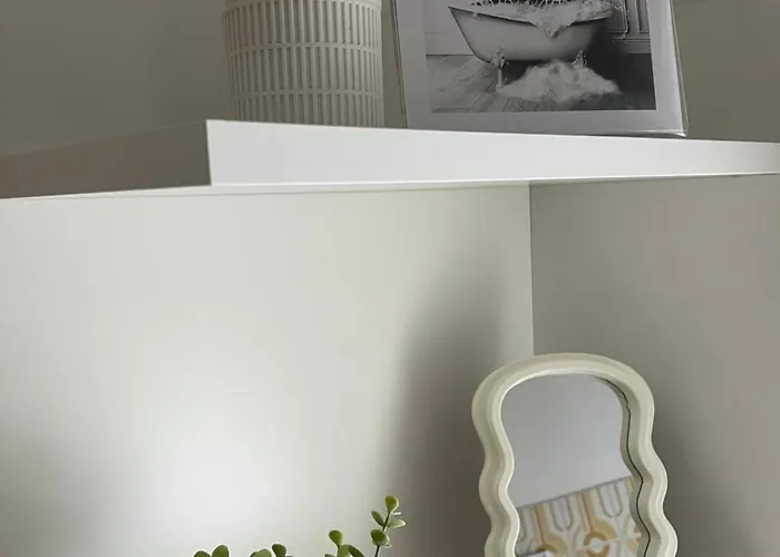 Cristina - Free Private Parking In Medicina, Comfort Premium & Air Conditioning