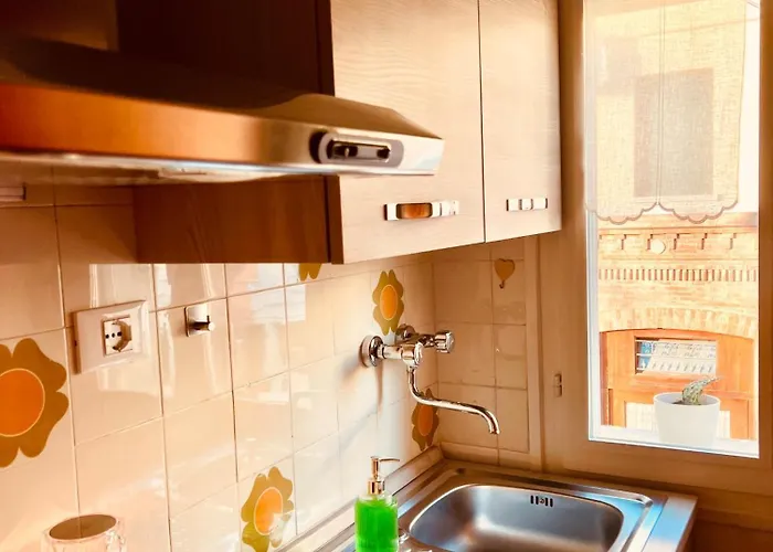 Appartement Cristina - Free Private Parking In Medicina, Comfort Premium & Air Conditioning *