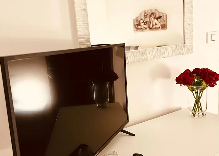 Cristina - Free Private Parking In Medicina, Comfort Premium & Air Conditioning Appartement